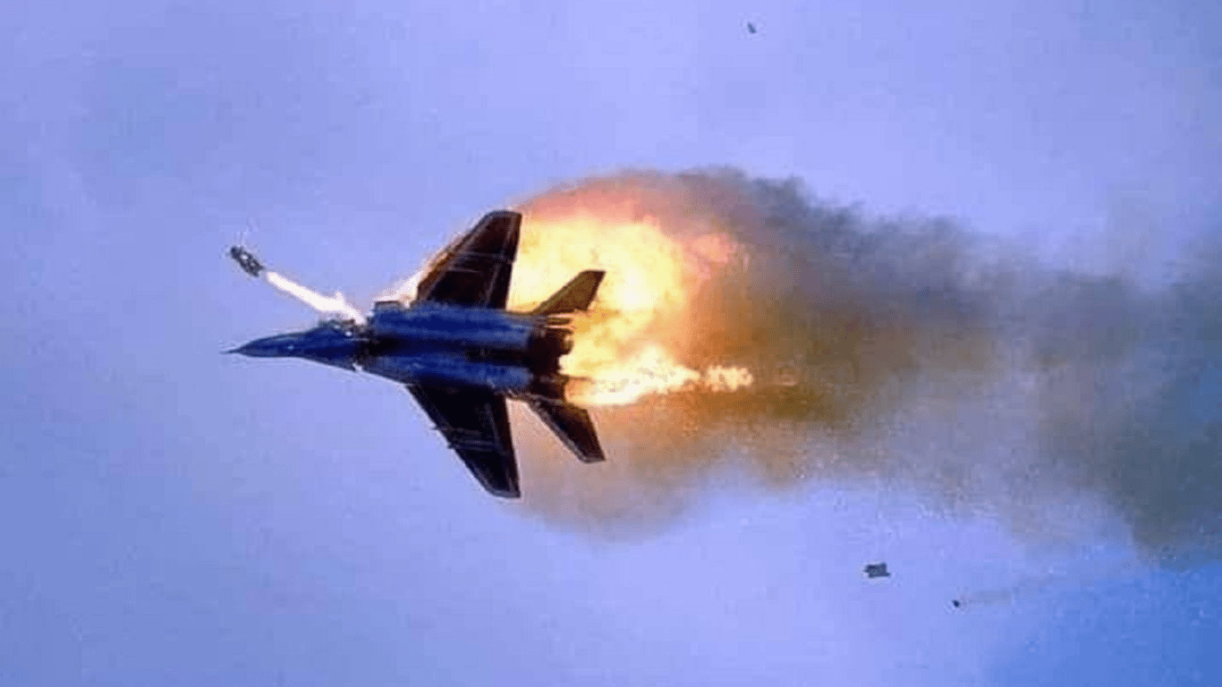 Бьют рекорды: СМИ подсчитали небоевые потери военных самолетов РФ