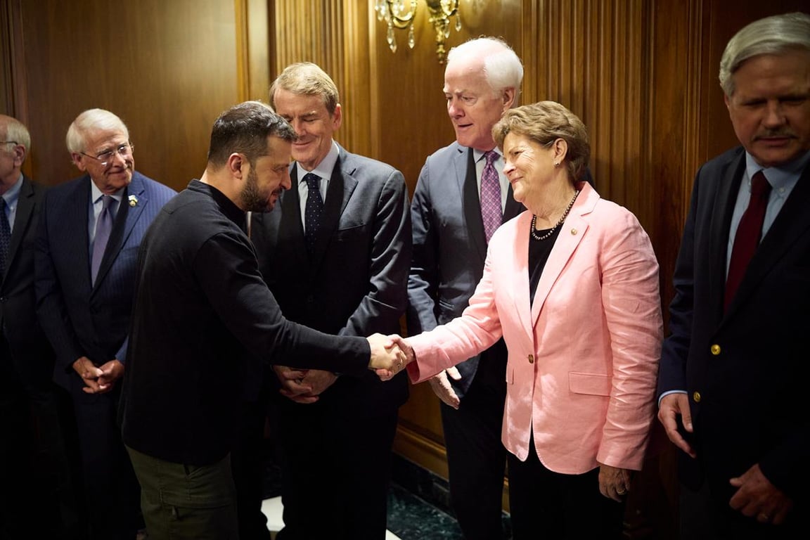 Володимир Зеленський на зустрічі з делегацією Сенату США 26 вересня 2024 року