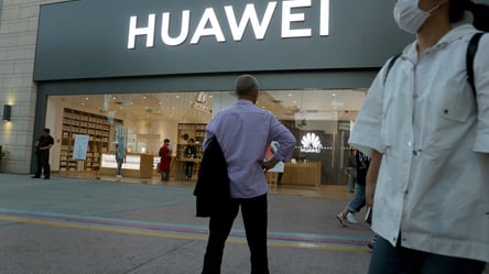США запретили компаниям поставлять чипы китайской Huawei — в чем причина - 290x166