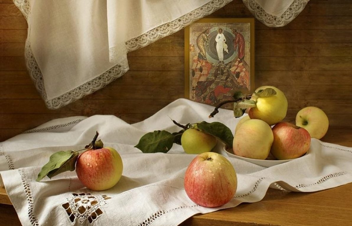 Що треба встигнути зробити до Яблучного Спасу 2024 року