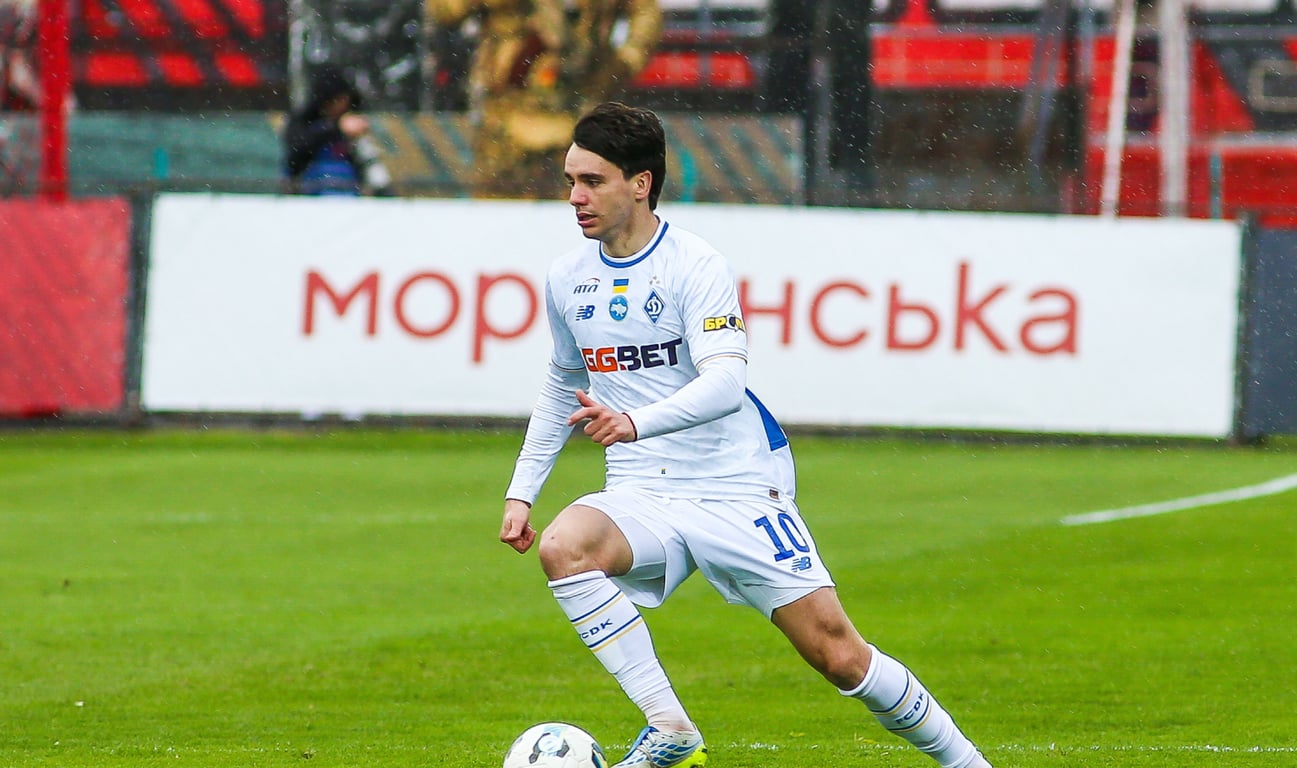 Николай Шапаренко в матче "Кривбасса" с "Динамо"