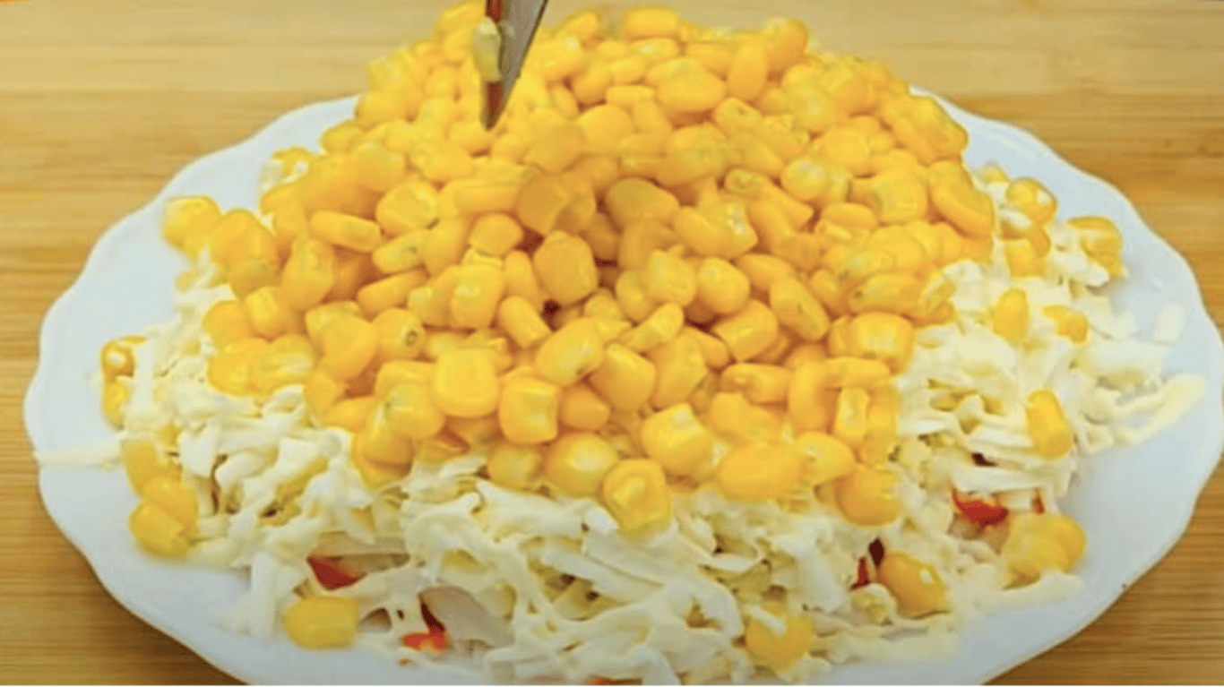 простий рецепт салату з крабовими паличкамиl