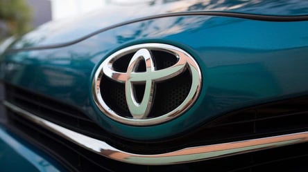 Що насправді означає логотип Toyota: 11 прихованих сенсів - 285x160