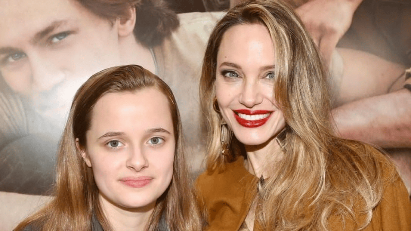 Анджелина Джоли показала чем занимается ее дочь Вивьен