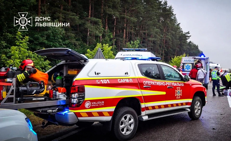На трасі біля Львова ДТП з автобусом — що відомо про постраждалих - фото 3