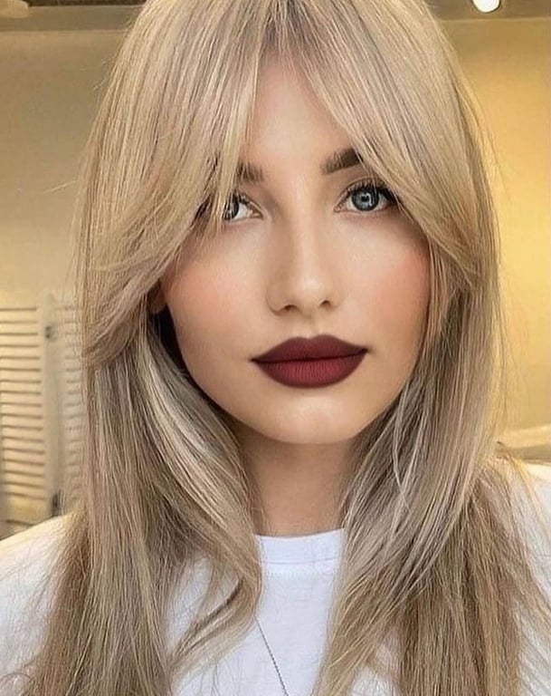 Чубчик-шторка - новий хіт серед зачісок 2025 року