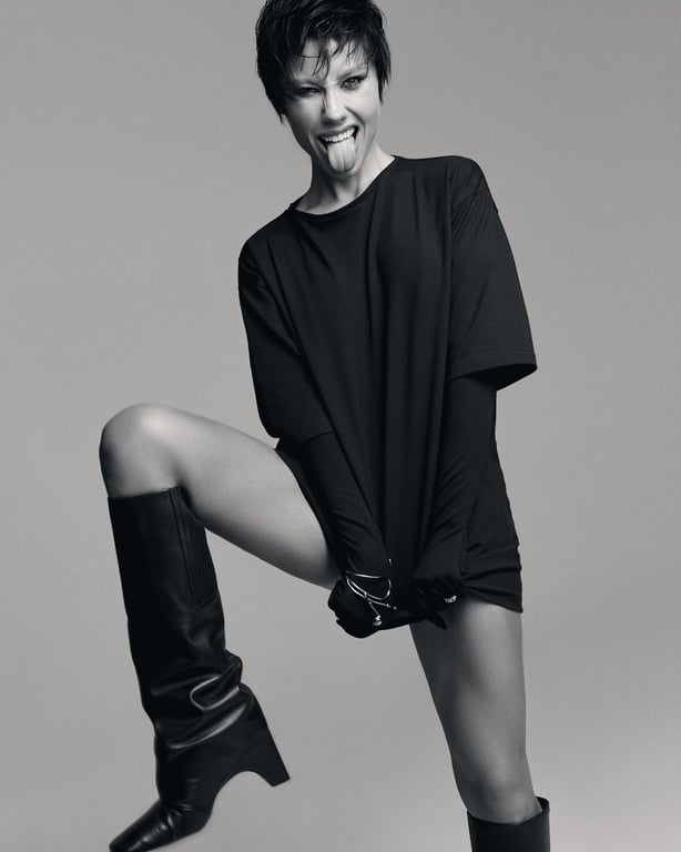 Дівчинка-пацанка — Даша Квіткова приміряла новий сміливий образ із короткою зачіскою - фото 2