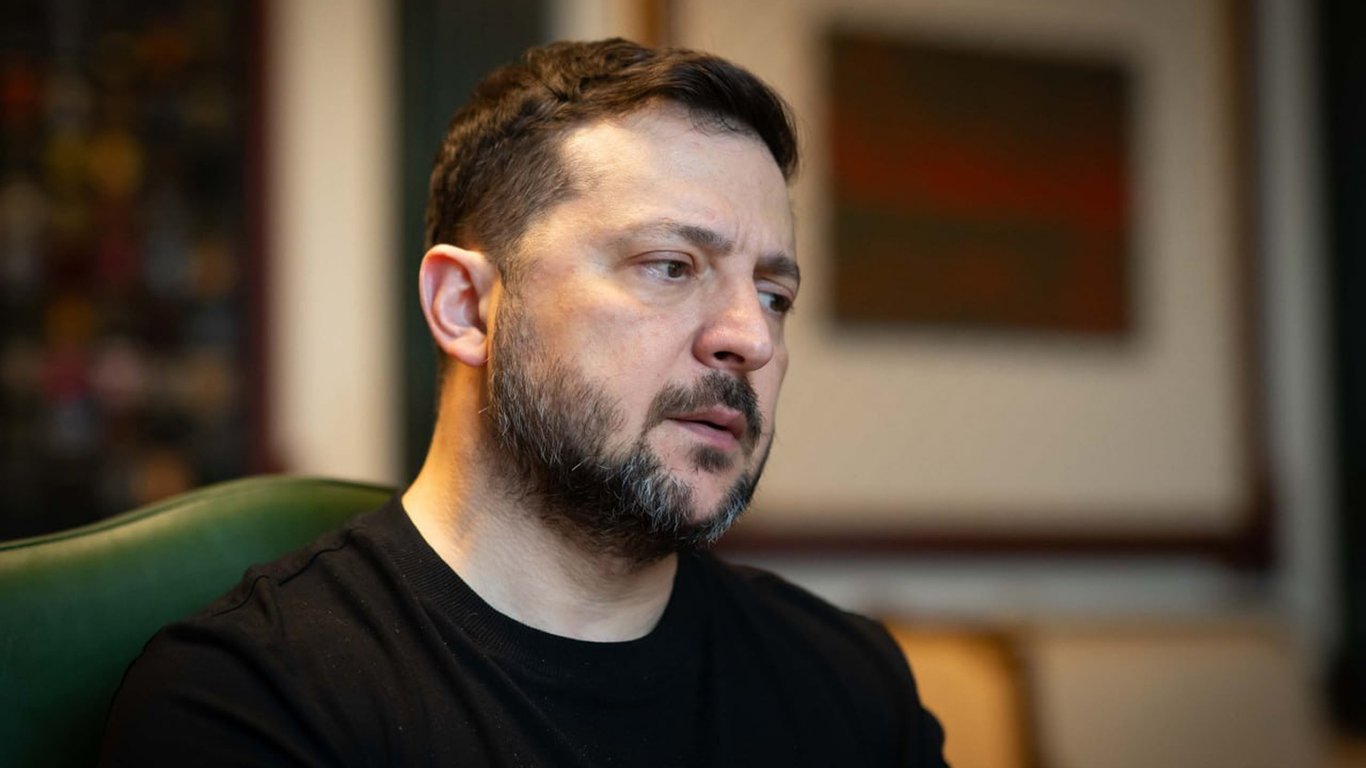 Более 1500 км: Зеленский анонсировал удары по НВП РФ на большем расстоянии