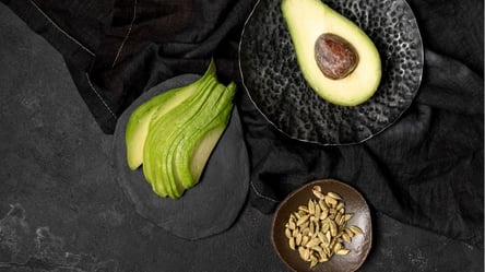Як правильно їсти авокадо — секрети вживання - 285x160