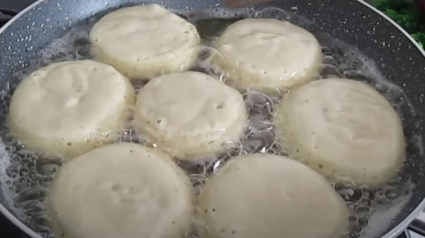 банановые оладьи на завтрак