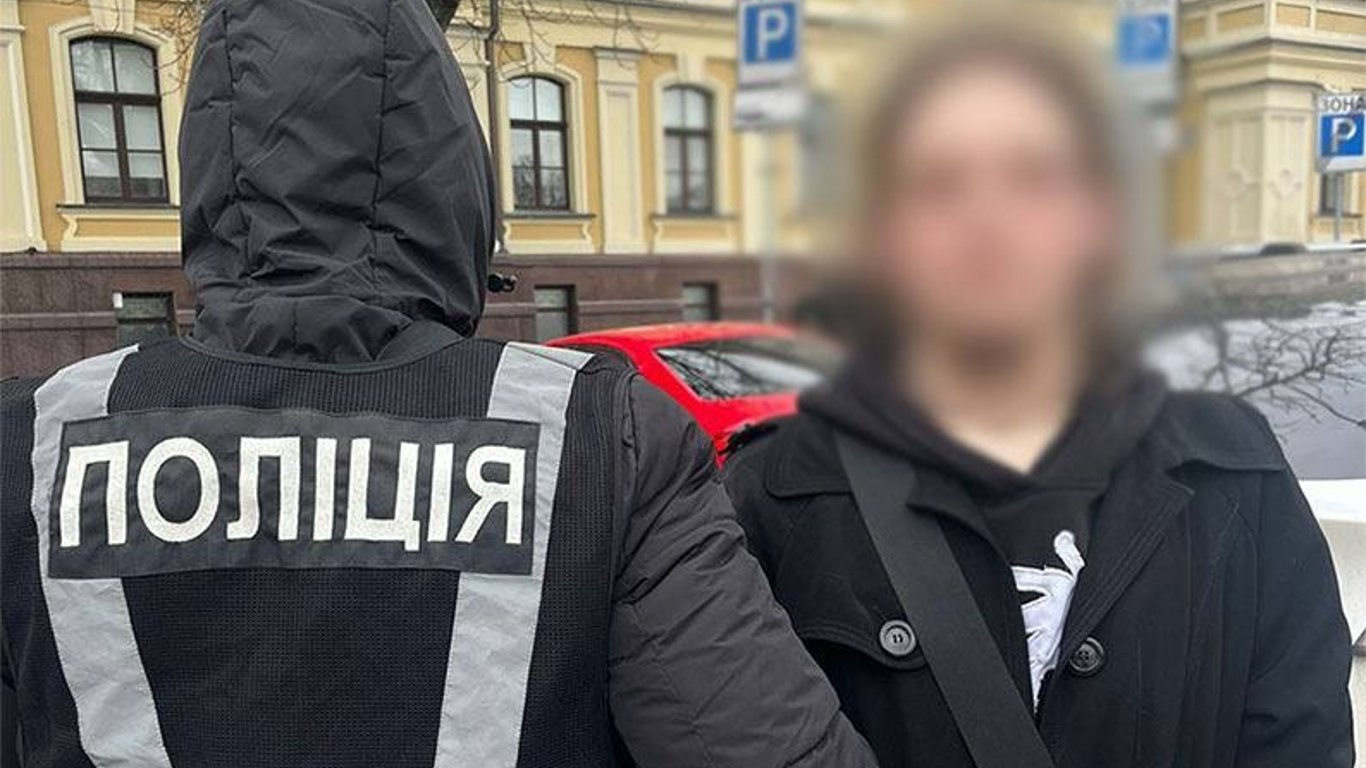 Сбывал кокаин в центре Киева — полиция задержала наркоторговца