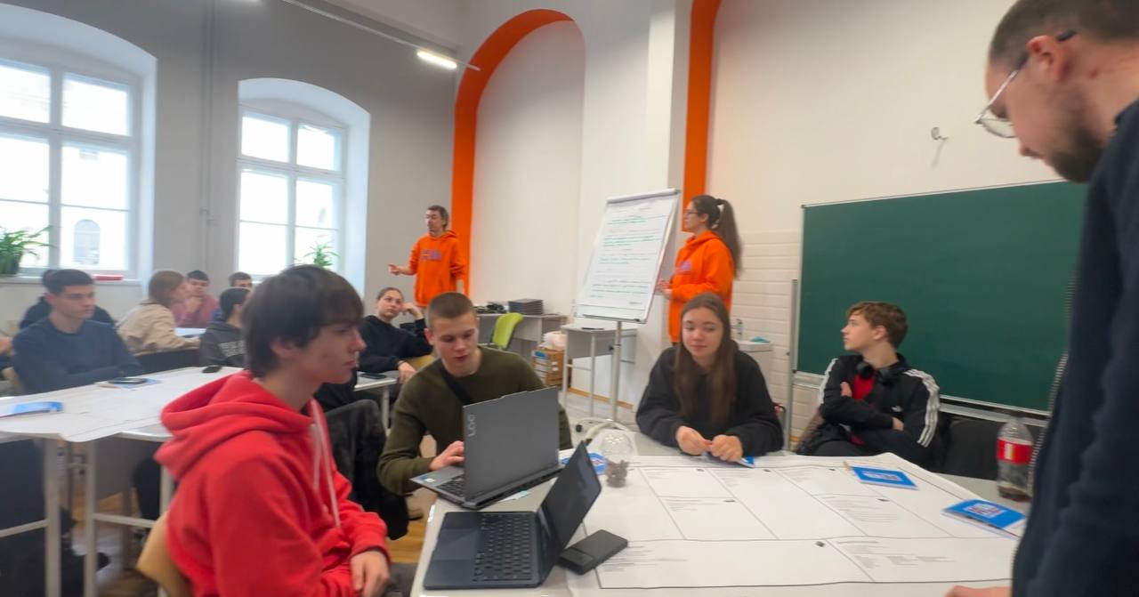 Діти у школі в Львові