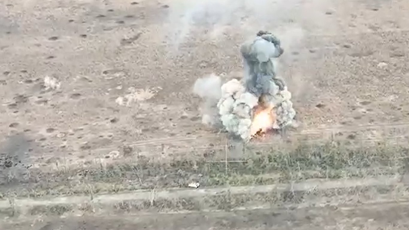 Сырский показал видео, как ВСУ за четыре дня уничтожили 25 вражеских танков
