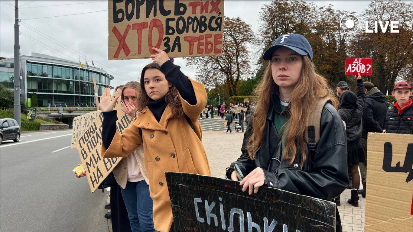 Акція на підтримку військовополонених у Києві