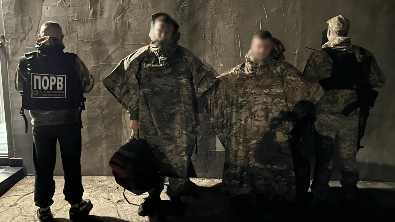 Антитепловизионные плащи не сработали — на Одесчине пограничники обнаружили очередных беглецов