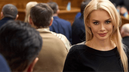 Скандальну екснардепку з Миколаєва зняли з літака у Молдові - 290x166