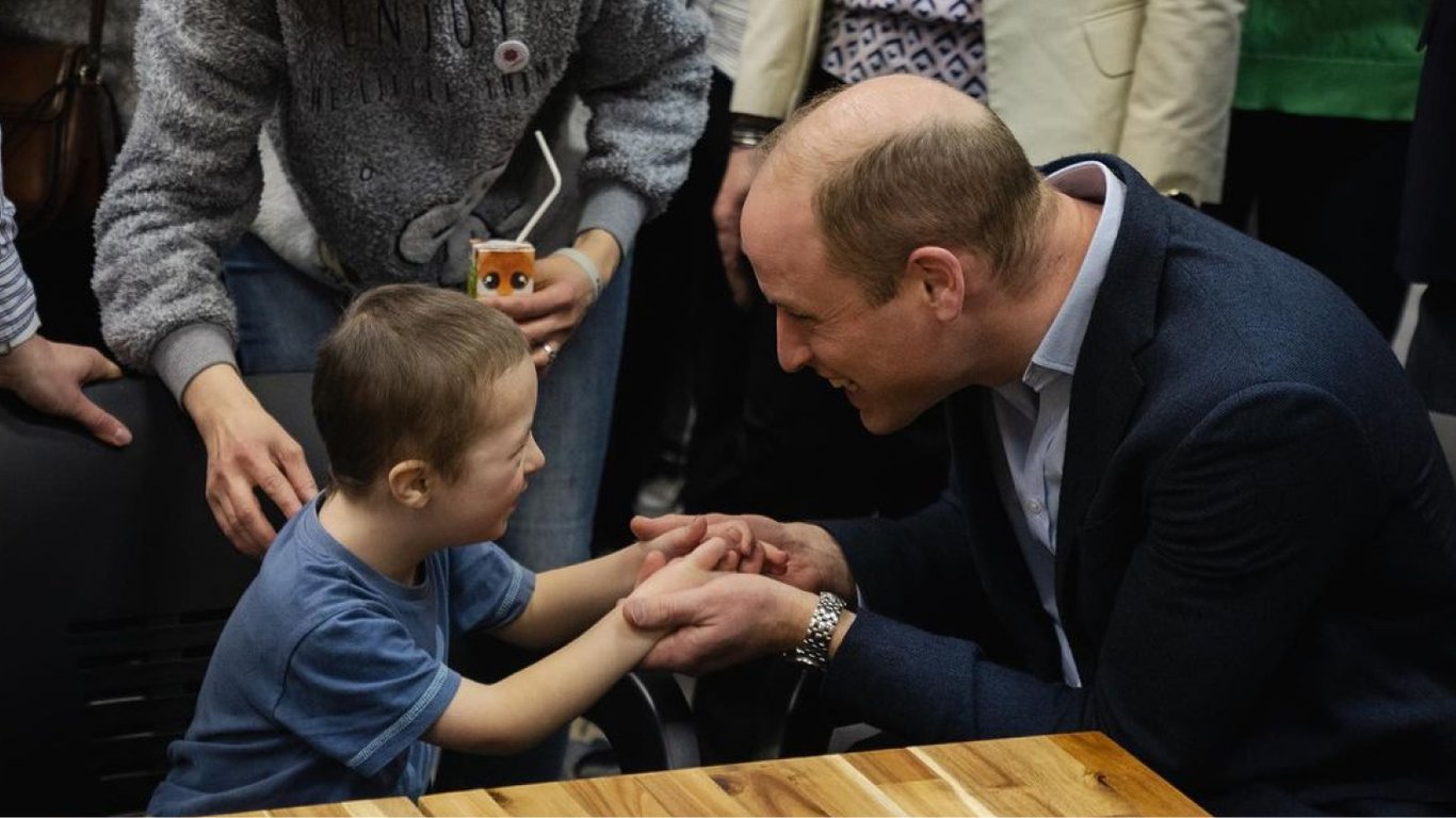 Принц Уильям встретился с украинскими беженцами в Польше: что делали