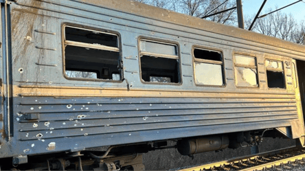 РФ атаковала дроном пригородный поезд на Харьковщине - 304x171