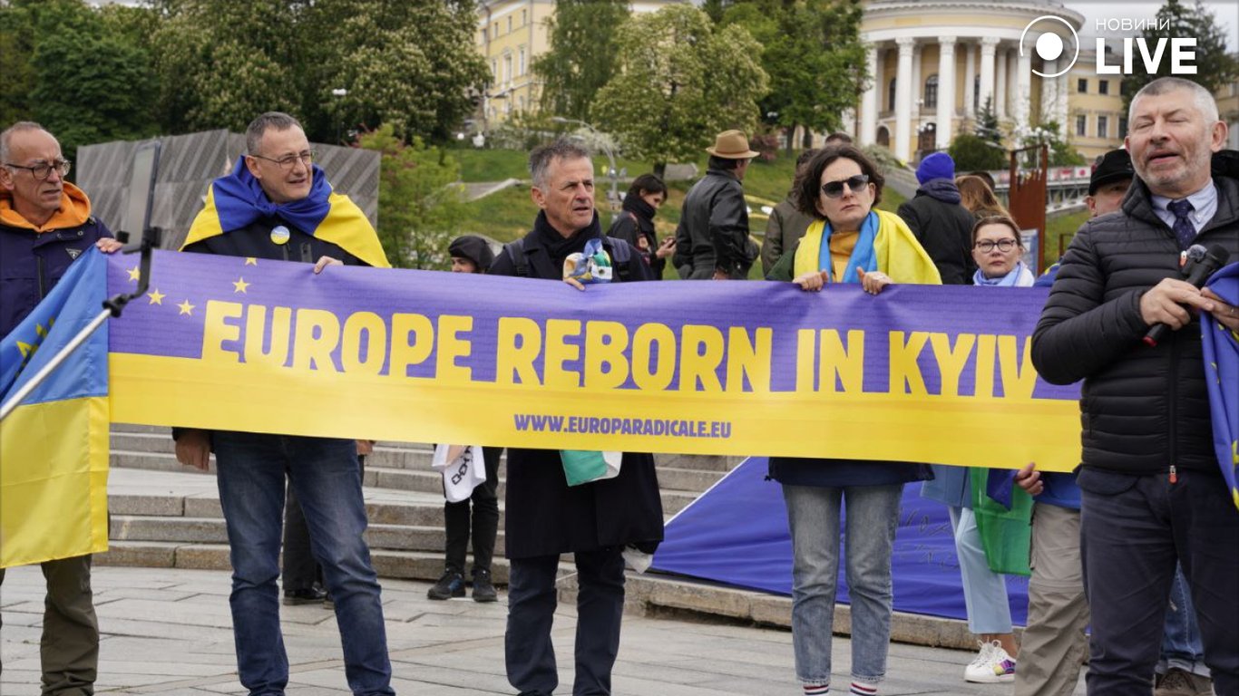 Італійці зібрались на Майдані в Києві