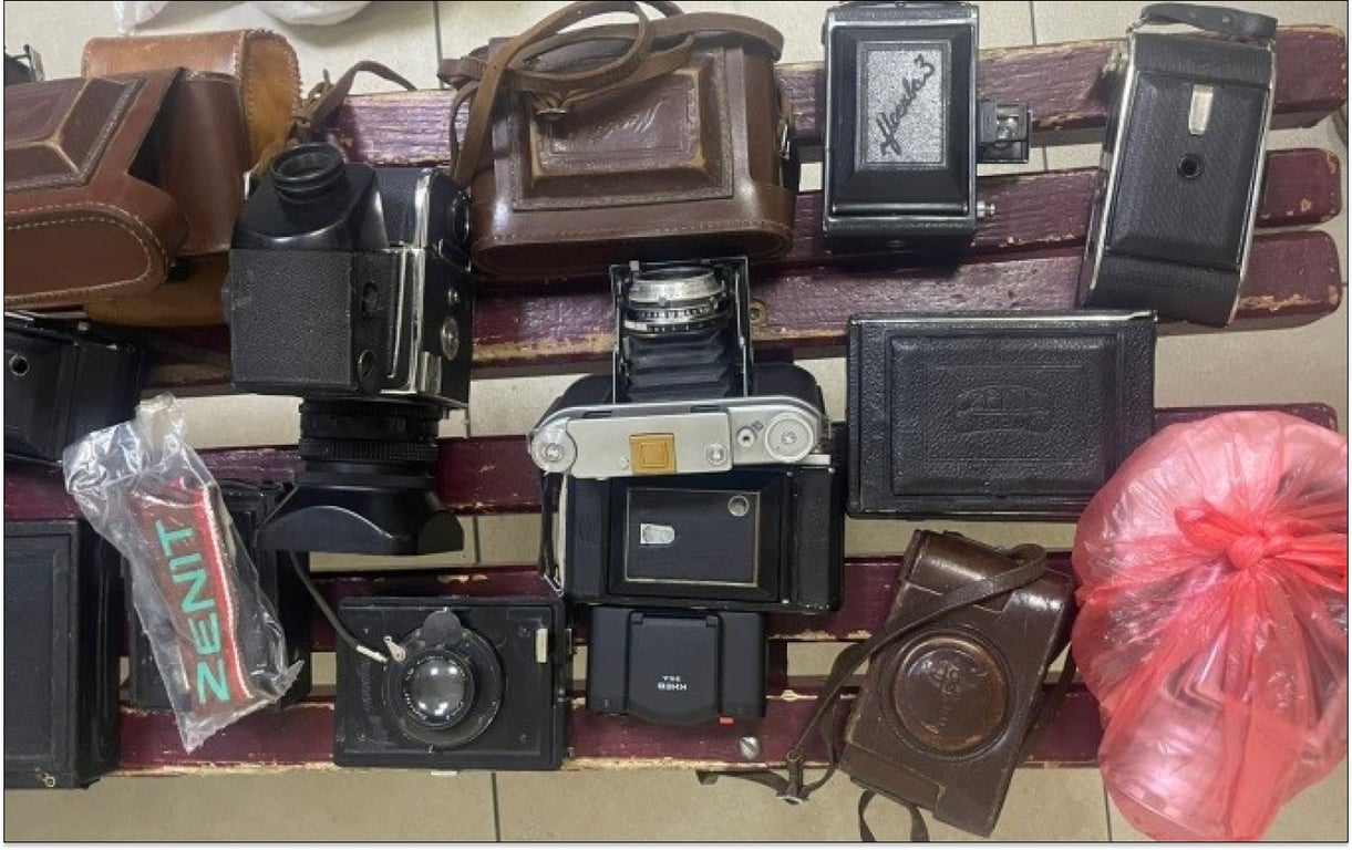 На Одещині знайшли раритетні фотоапарати в автобусі — деталі - фото 2