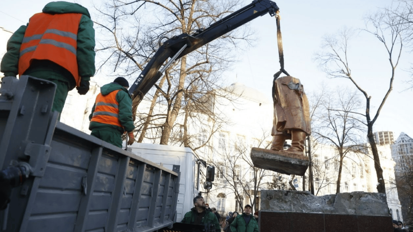 Бюст Кутузову в Одесской области демонтировали