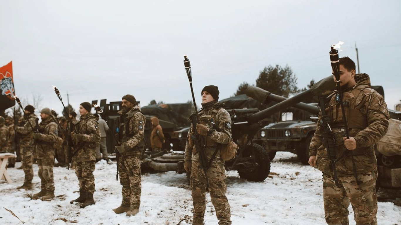 Зеленский показал фото, как украинцы ежедневно борются за свои земли
