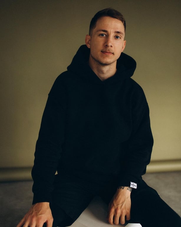 Новий "Холостяк" Олександр Терен пригадав своє перше кохання - фото 1