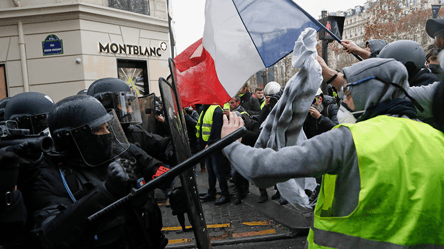 Во Франции задержали 500 участников митинга против пенсионной реформы - 285x160