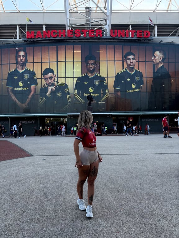 Шания Говард