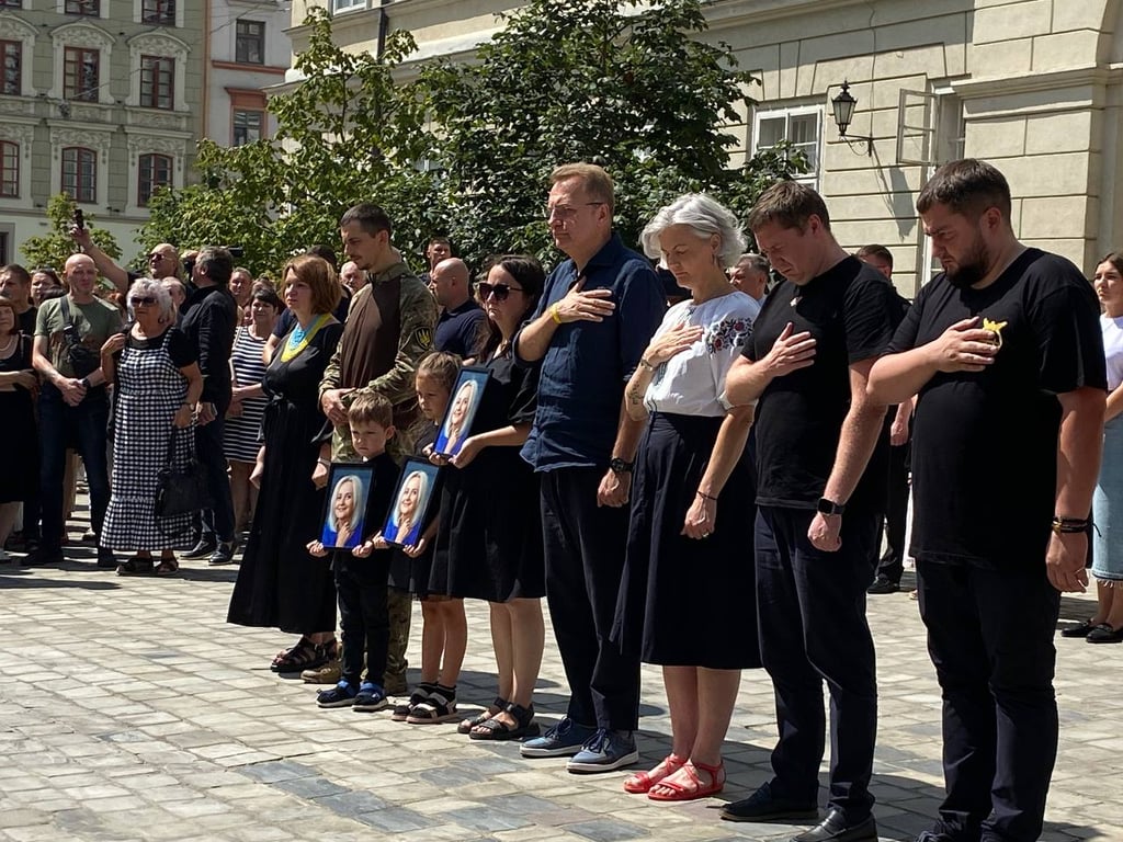 Садовий та Козицькій на прощанні з Фаріон