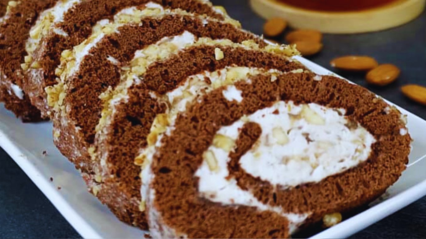 шоколадний рулет з кремом