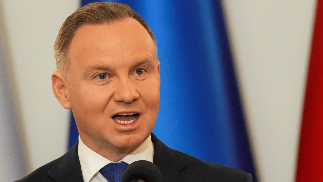 В Польше возникла политическая битва между новым премьером и Дудой