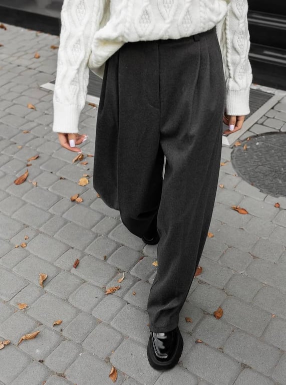 Вовняні штани впишуться навіть у робочий дрес-код