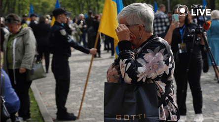 Вони стояли за нас і за свободу до кінця — в Одесі вшанували захисників України - 290x166