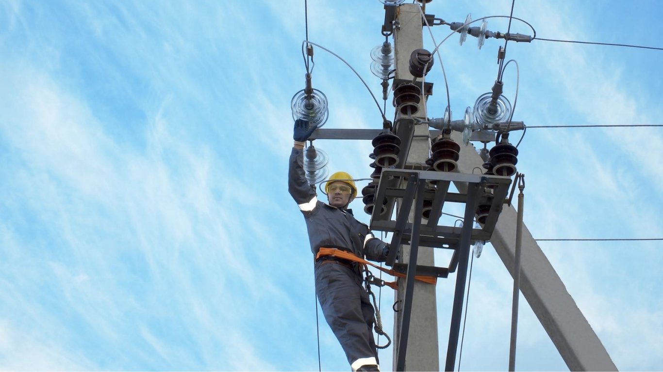 Два района Одессы остались без света: время восстановления
