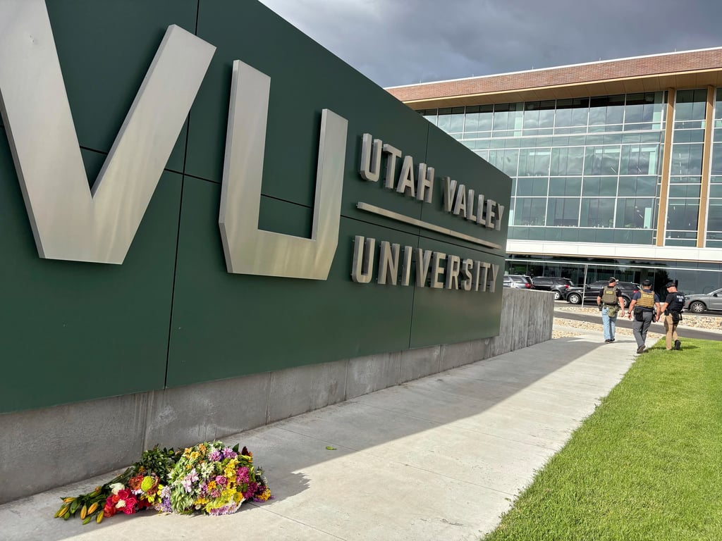 Flowers on the Utah Valley University