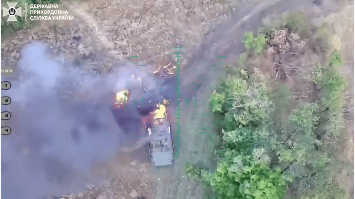 Ukrainian border guards repelled a massive attack by invaders in the Kharkiv region — check out the video