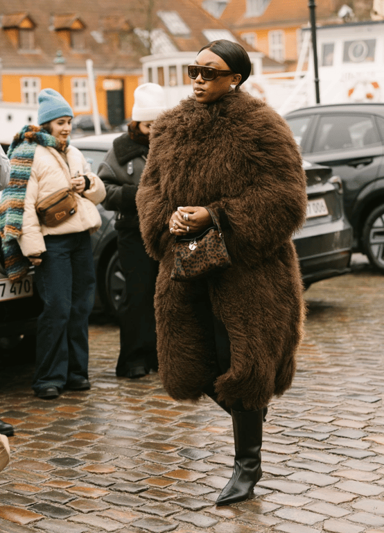 Леопардову сумку можна зробити головним акцентом образу