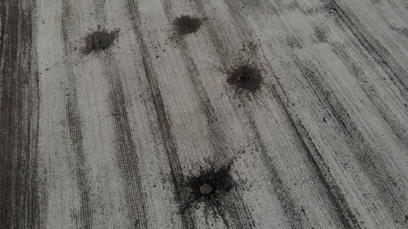 Київська область, поле, 2022 рік