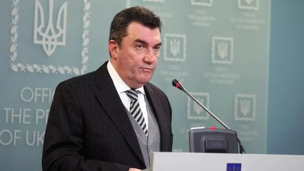 Данілов назвав кількість депутатів, які покинули Україну - 285x160