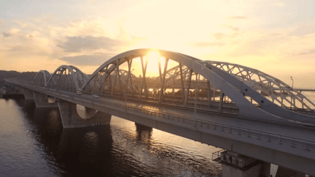 "Укрзализныця" подписала контракт на достройку Дарницкого моста - 285x160