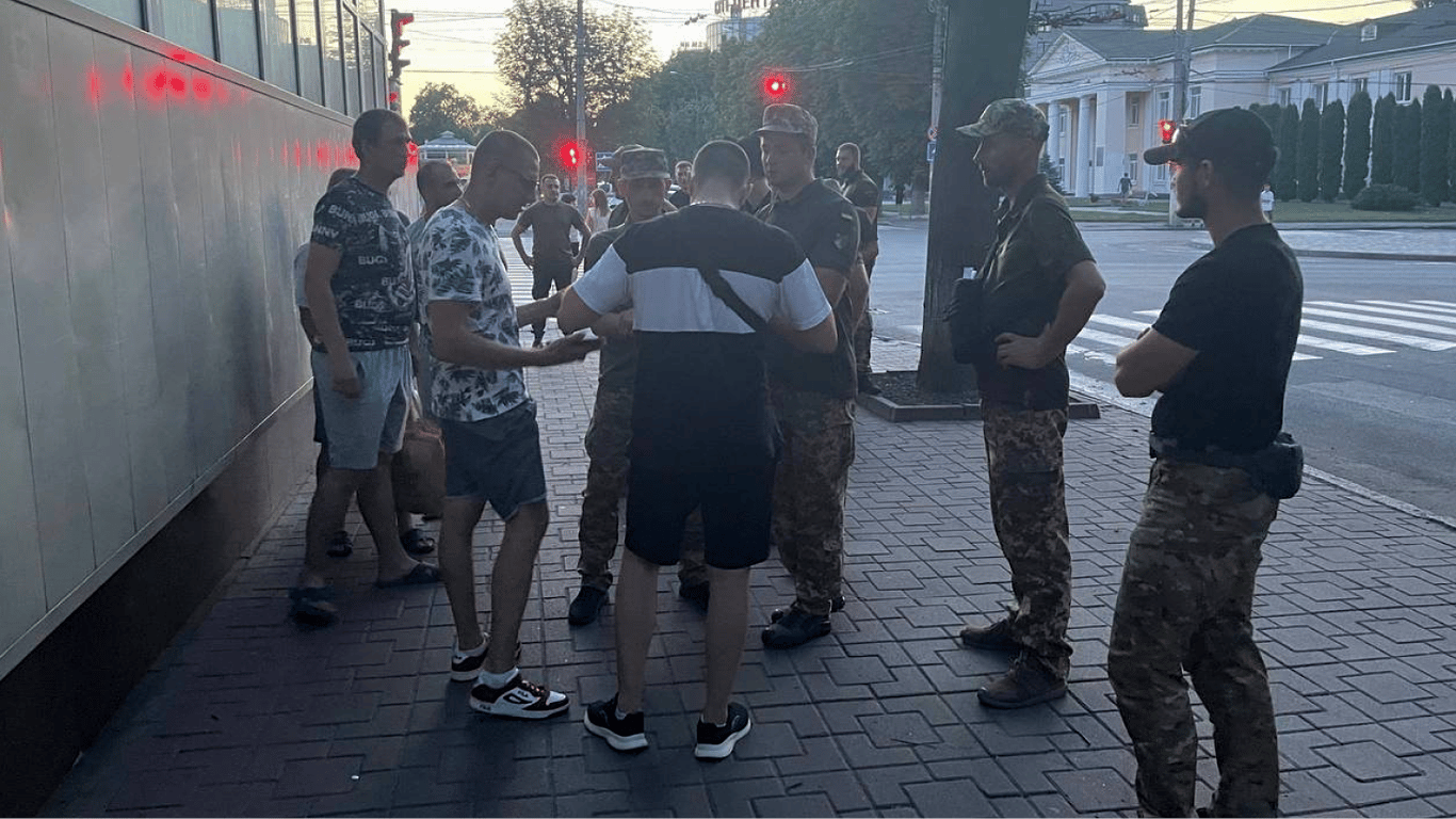 Що в жодному разі не можна казати співробітникам ТЦК