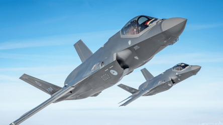 Польша подняла самолеты из-за ночных атак России на Украину - 285x160