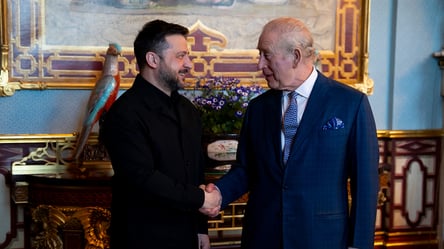 Зеленский встретился с королем Чарльзом и Стармером в Лондоне - 304x171