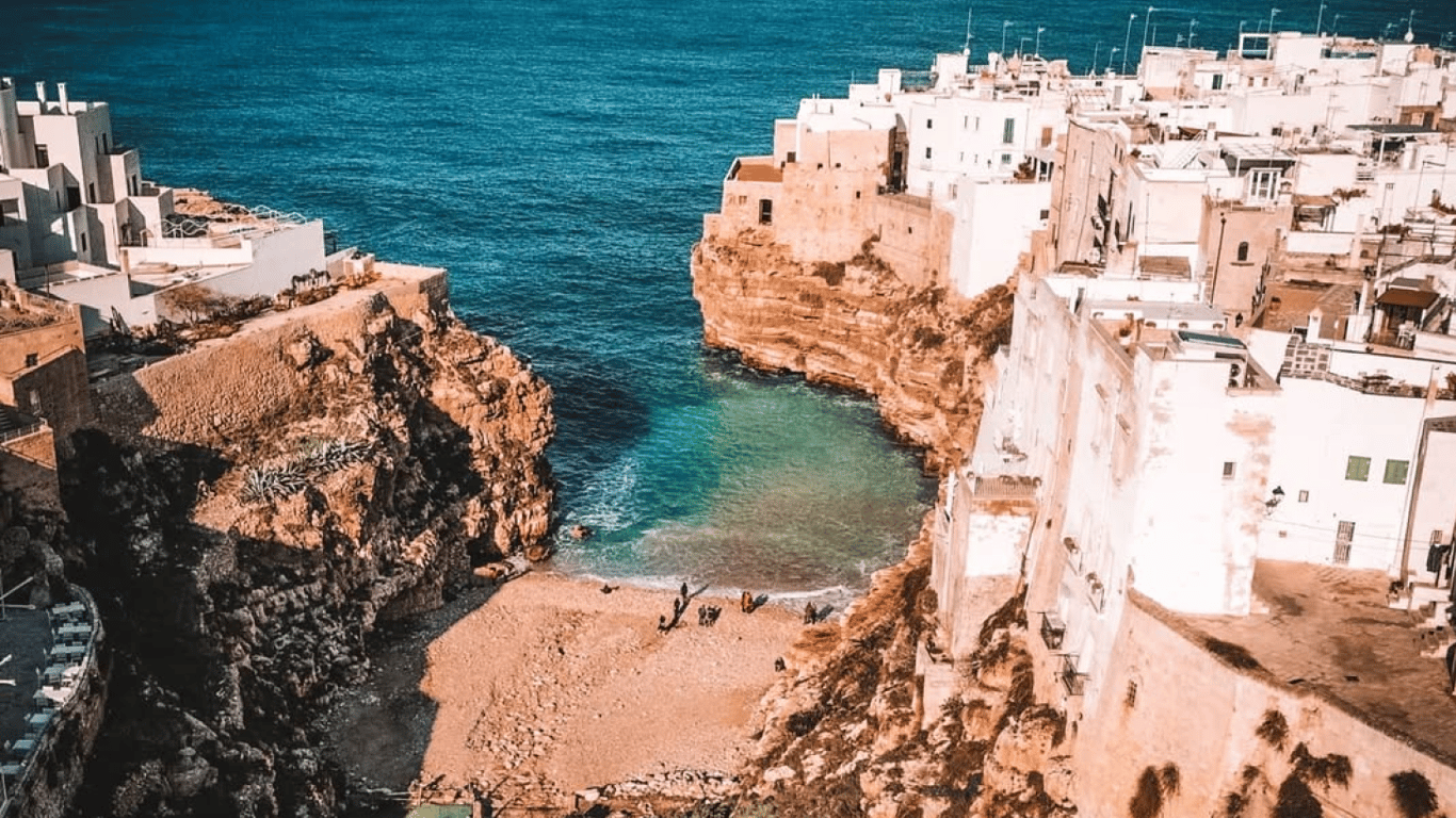 Summer vacation in Italy — Why you should visit Polignano a Mare