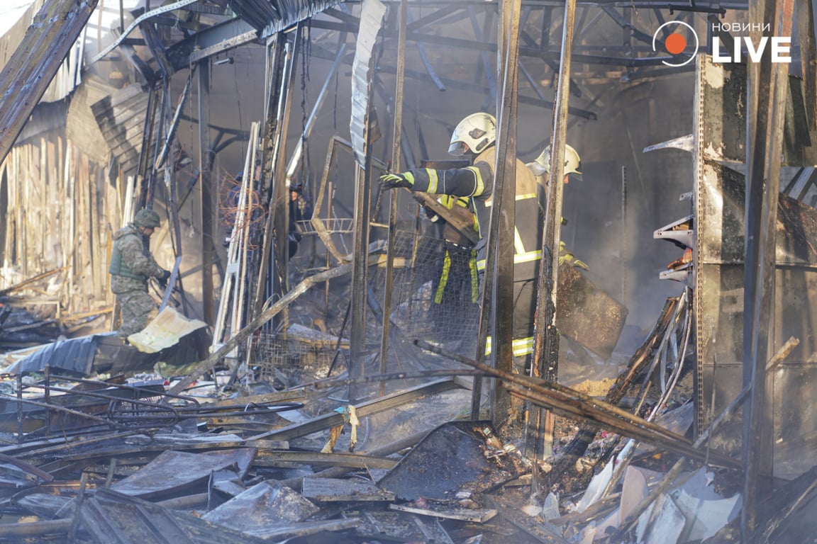 Падіння уламків "шахедів" у Києві 