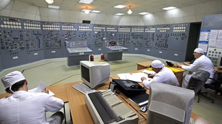 Зеленський назвав умови відновлення ЗАЕС і Каховської дамби - 290x160