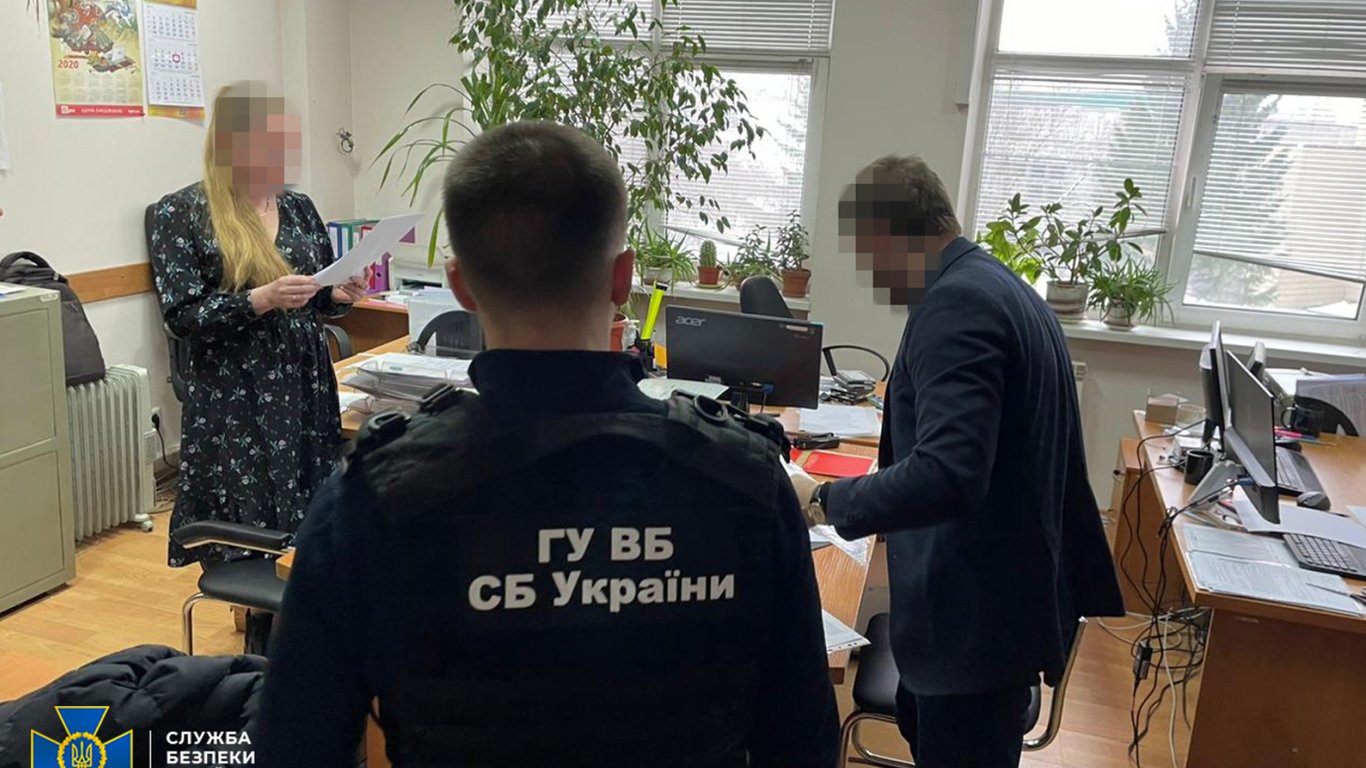 Затримано чиновницю СБУ, яка підтримувала російську агресію: фото
