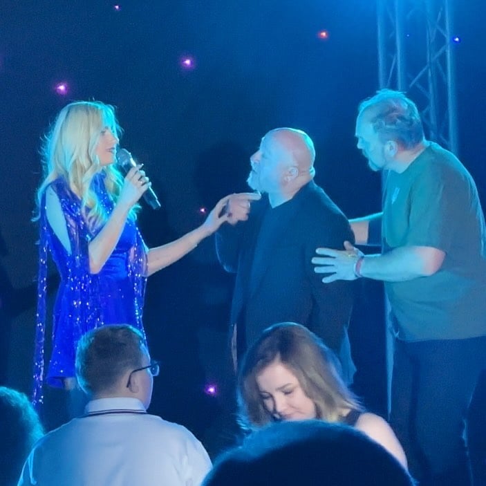 Російський провокатор на концерті Ірини Федишин