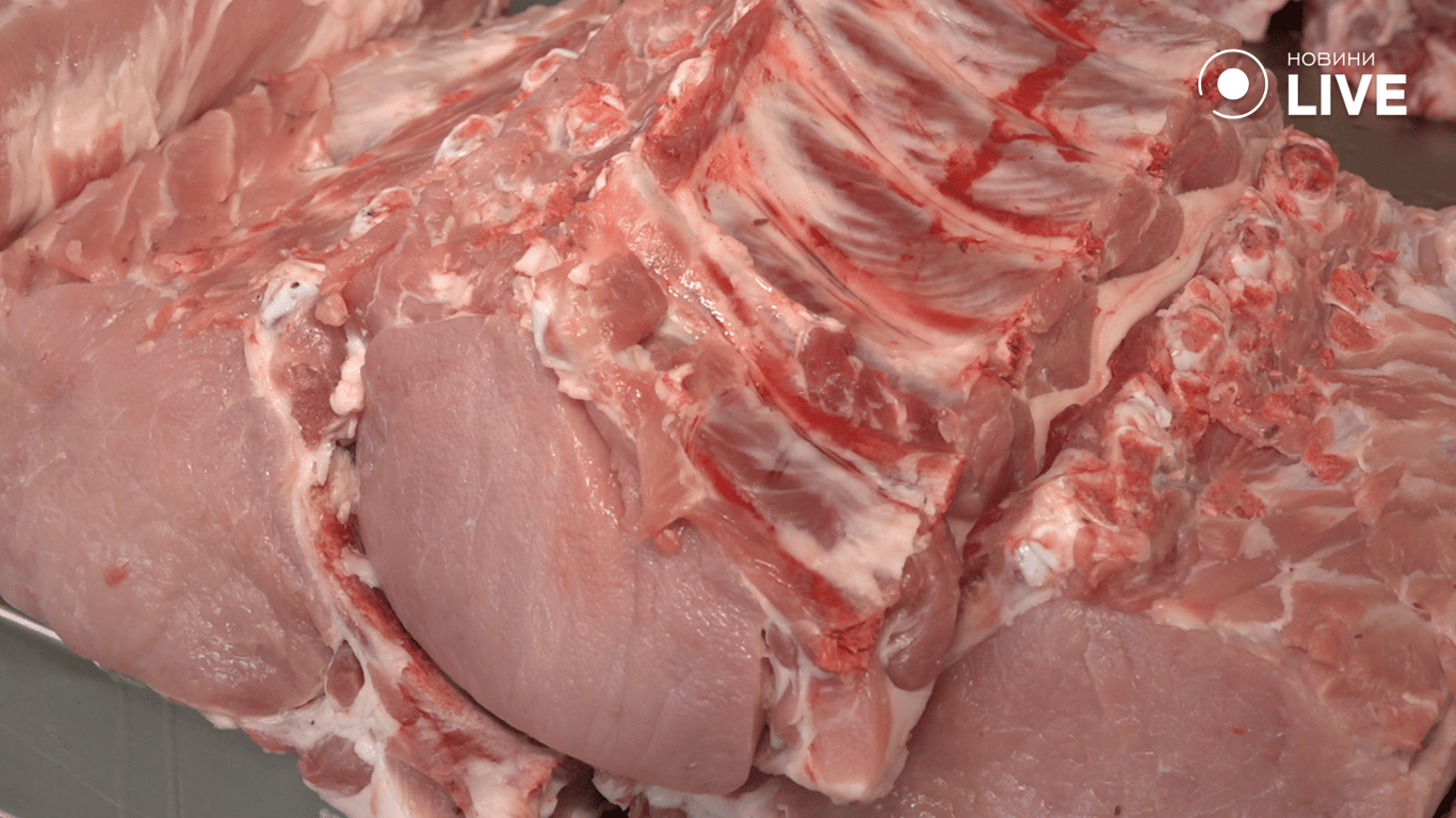 Асортимент свинини на Привозі
